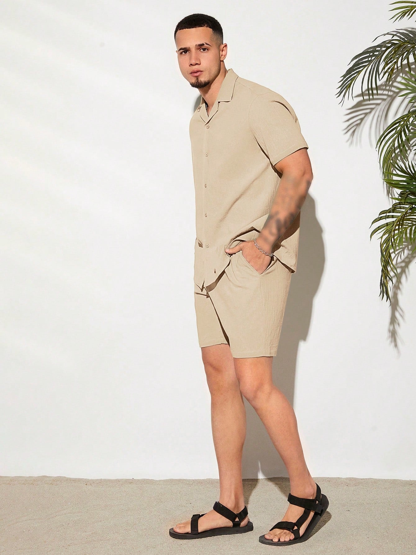 Manfinity VCAY Loose Fit Men's Solid Color Button Front Shirt & Shorts Set Khaki