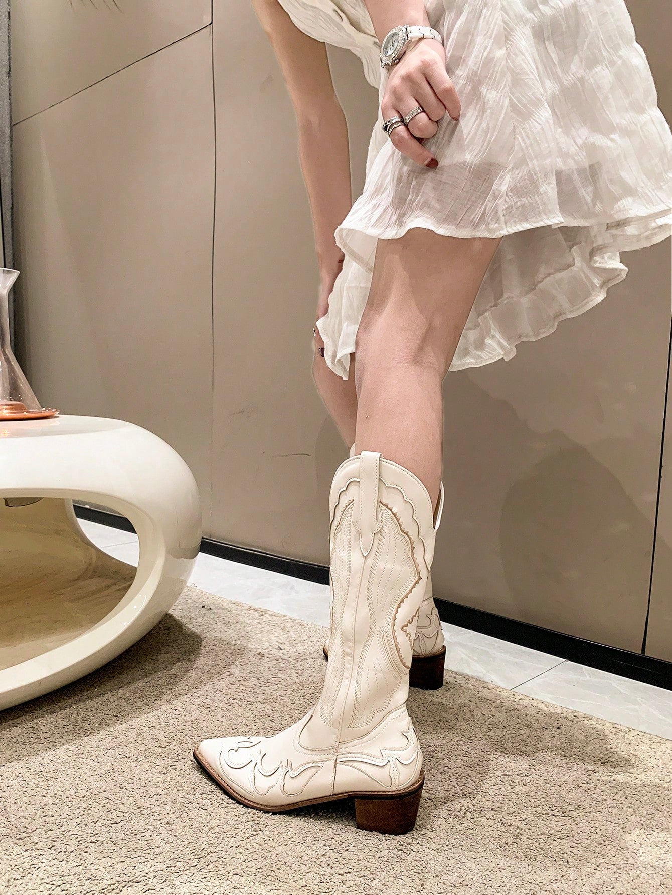 Women's Vintage Western Boots With Embroidery, Fashionable For Outerwear Cowboy Boots Beige