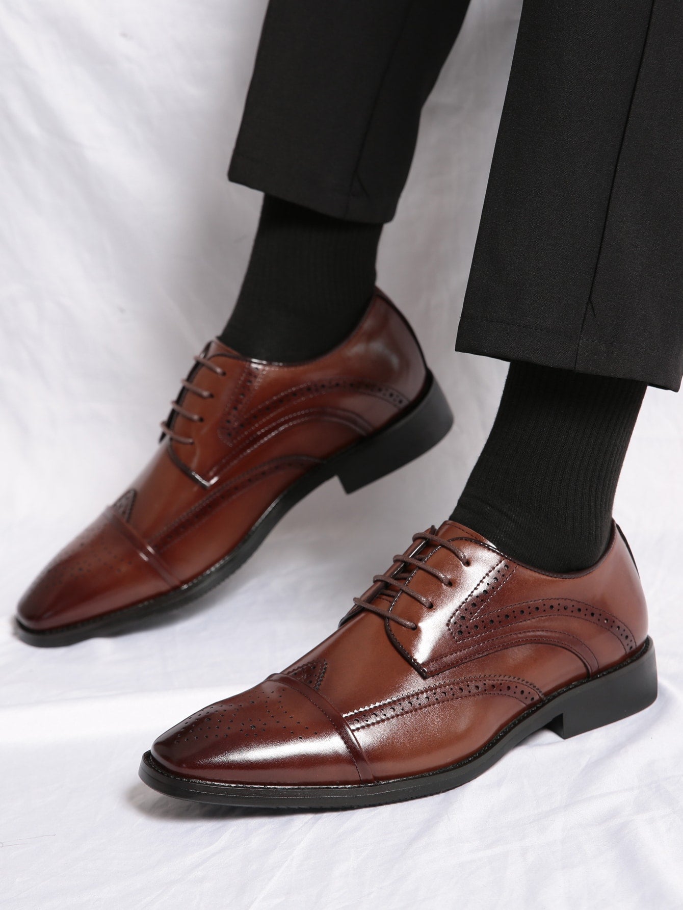 Men's Formal Brogue Carved PU Leather Shoes For Business Office, Saturday Night, Banquet, Wedding Party, Groom, Large Size, European And American Style Brown