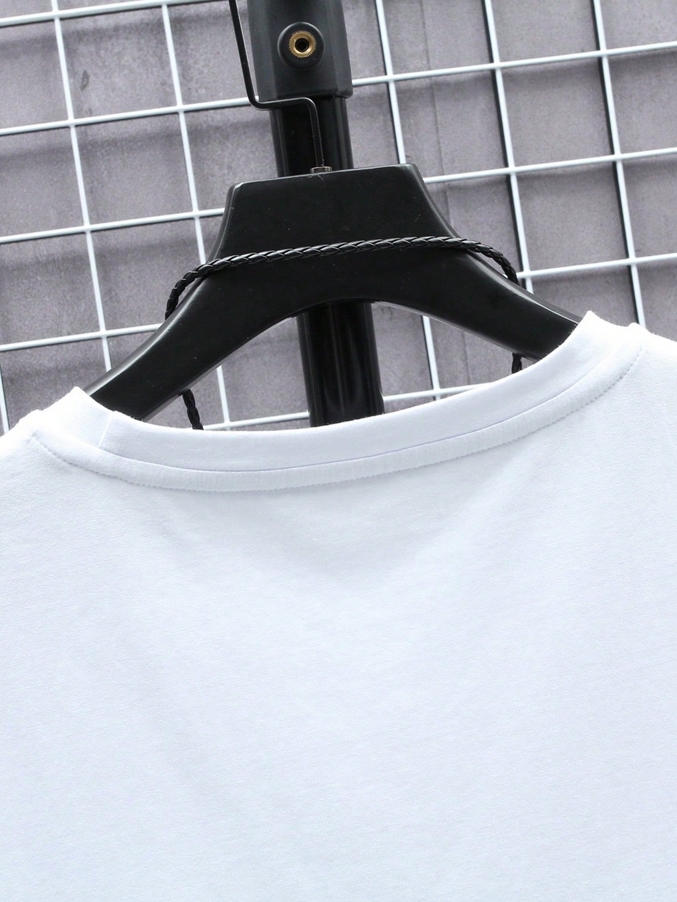 Manfinity Homme Men's Solid Color Round Neck Short Sleeve T-Shirt White