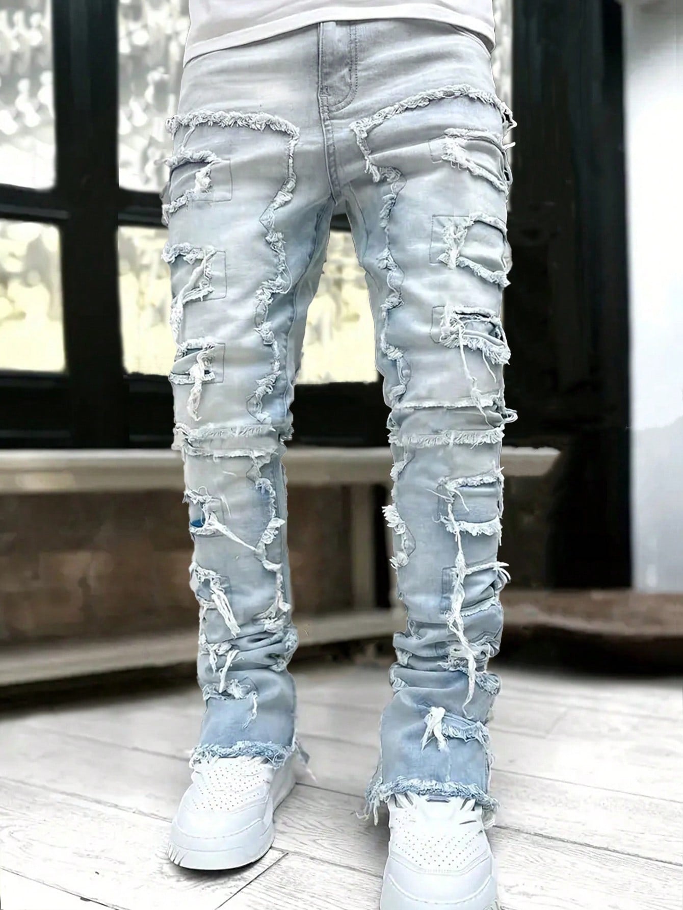 Men Ripped Frayed Skinny Jeans Light Wash