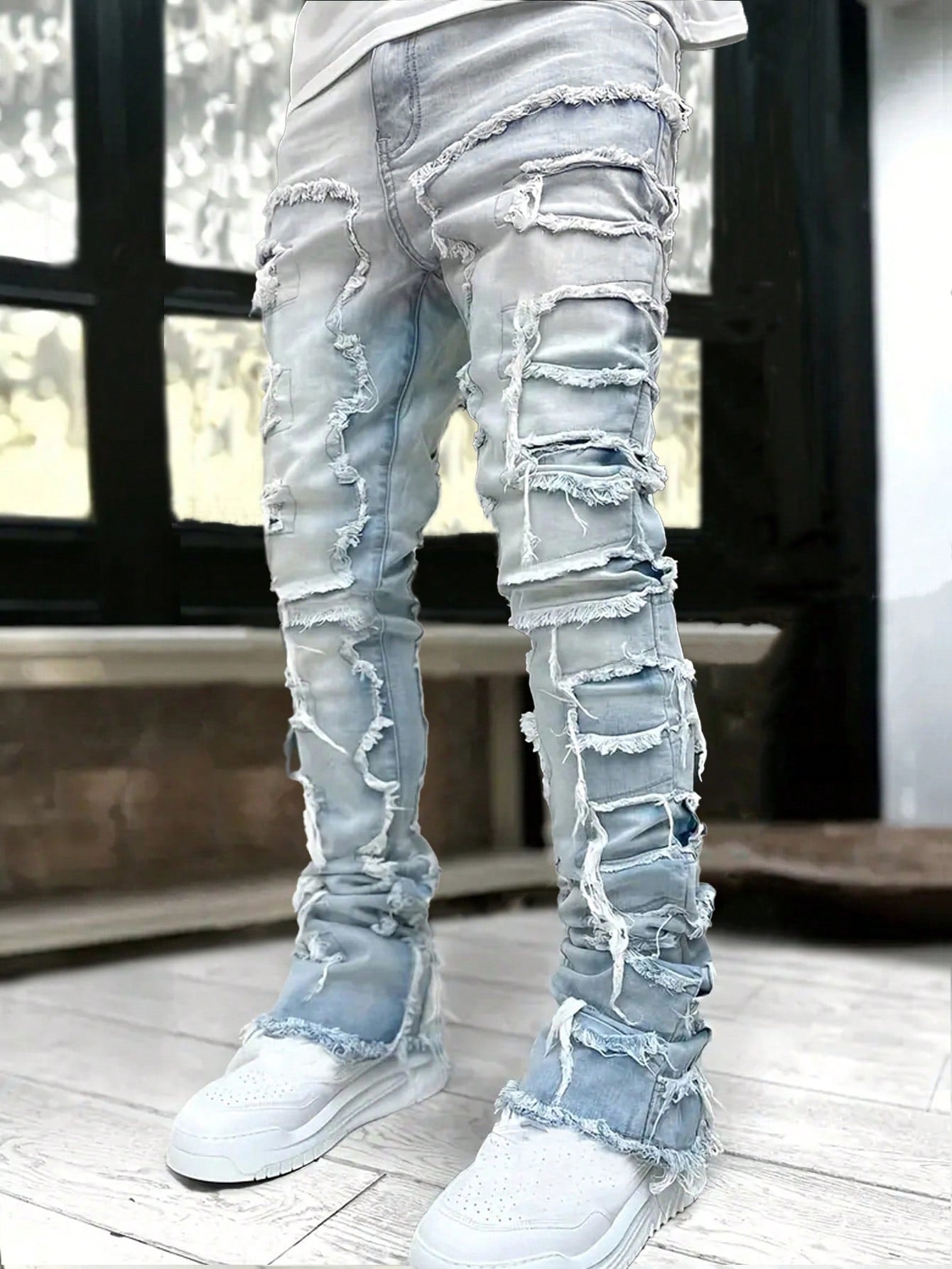 Men Ripped Frayed Skinny Jeans Light Wash