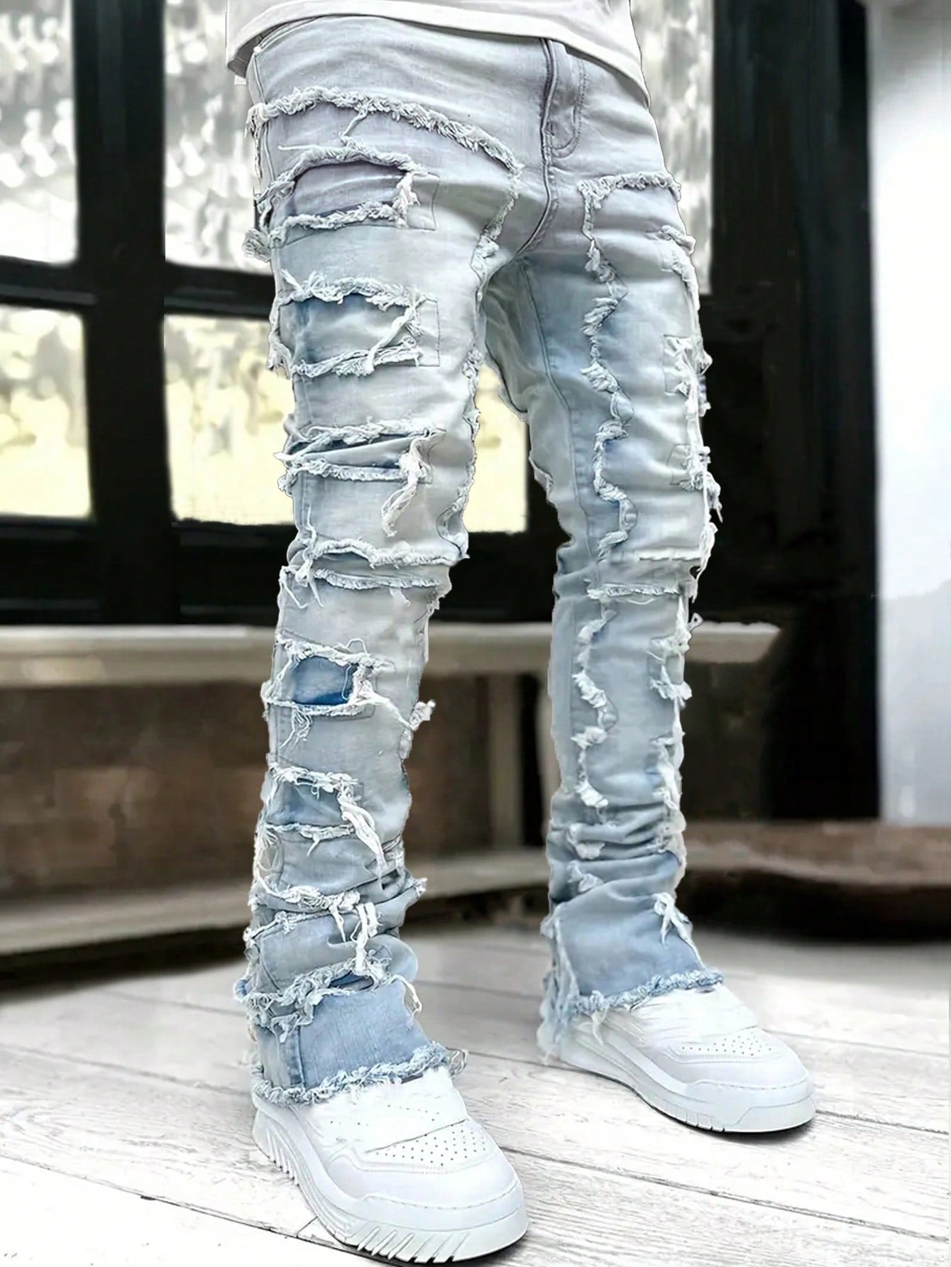 Men Ripped Frayed Skinny Jeans Light Wash