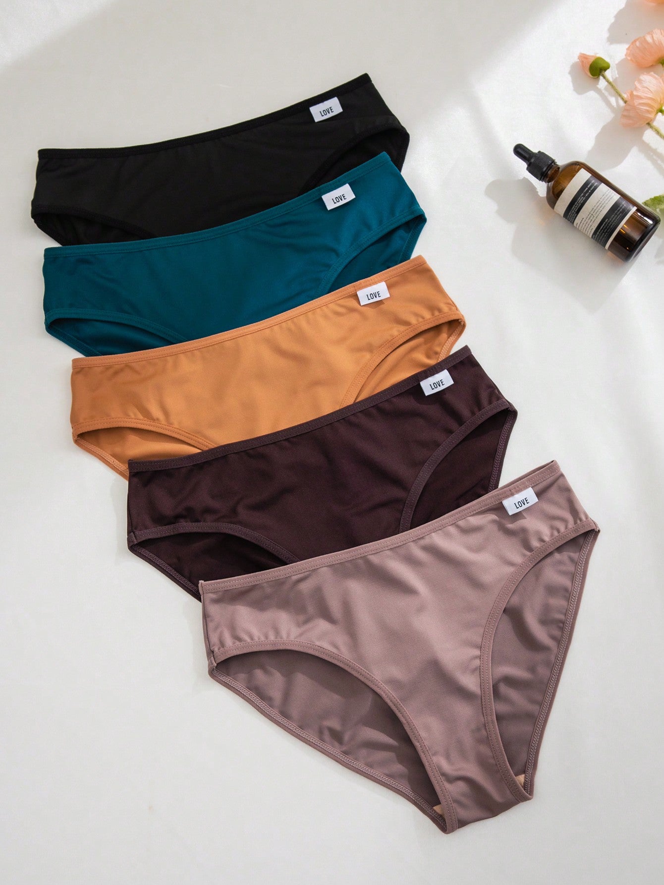5pcs Women's LOVE Solid Color Comfortable And Breathable Triangle Panties Set Multicolor