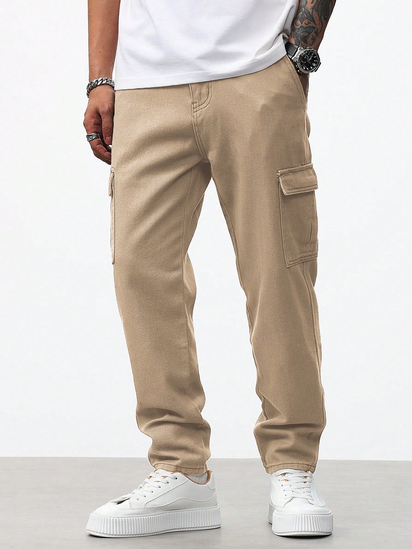 Manfinity RivetRise Men Flap Pocket Side Cargo Jeans Khaki