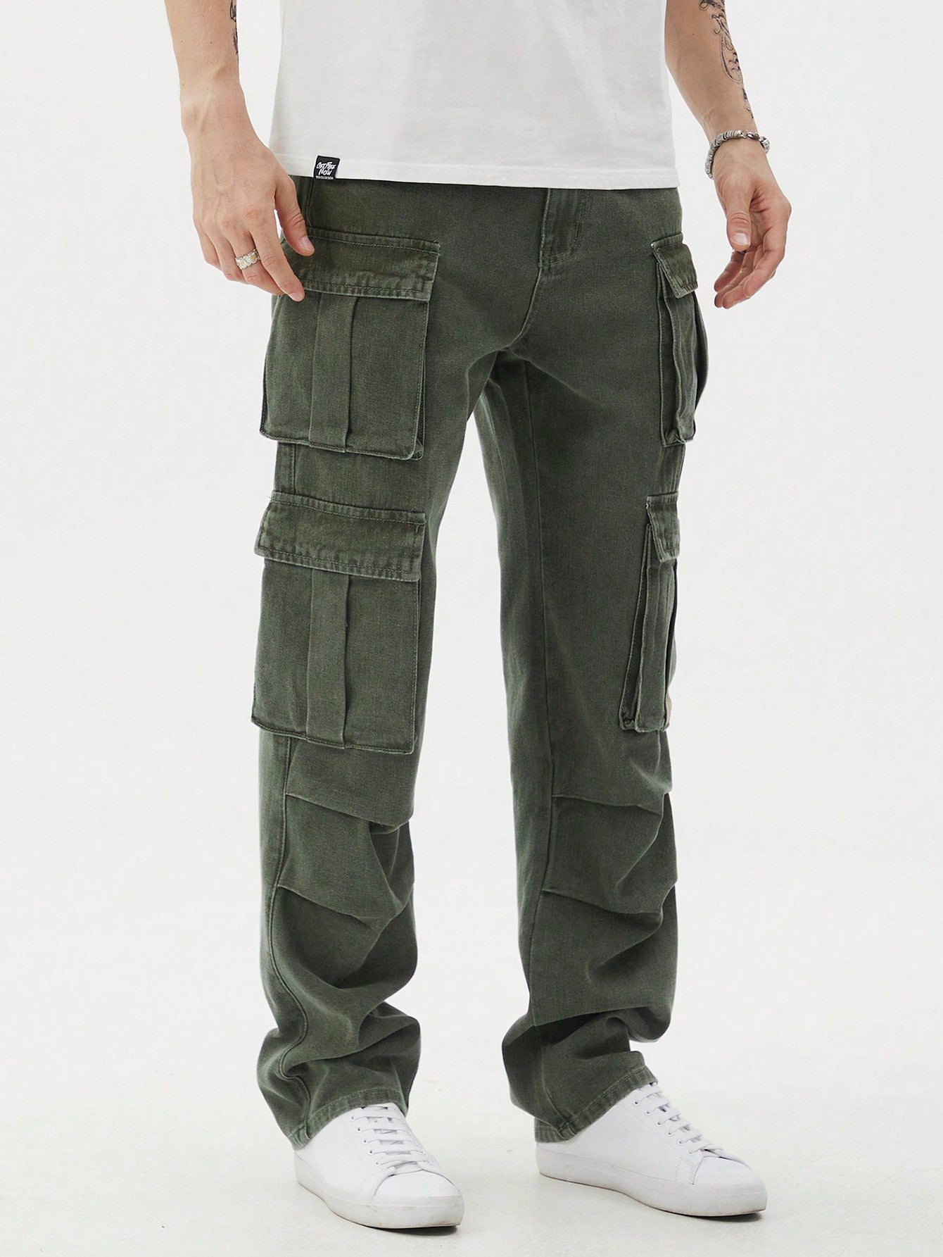 Manfinity EMRG Men Casual Washed Denim Cargo Pants, Plain Olive Green Long Straight Leg Washed Cargo Jeans, For Husband, Boyfriend Gifts Army Green