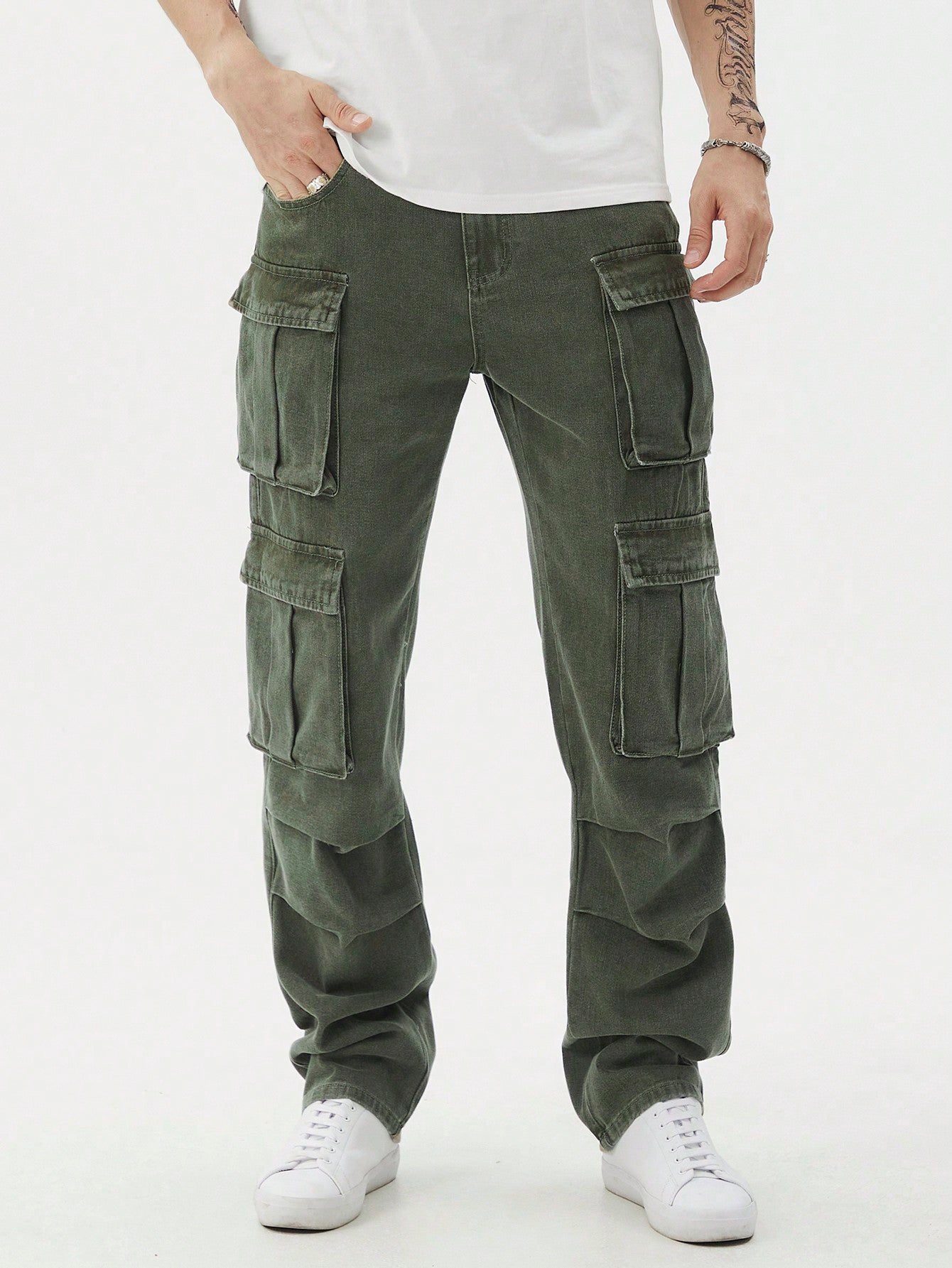 Manfinity EMRG Men Casual Washed Denim Cargo Pants, Plain Olive Green Long Straight Leg Washed Cargo Jeans, For Husband, Boyfriend Gifts Army Green