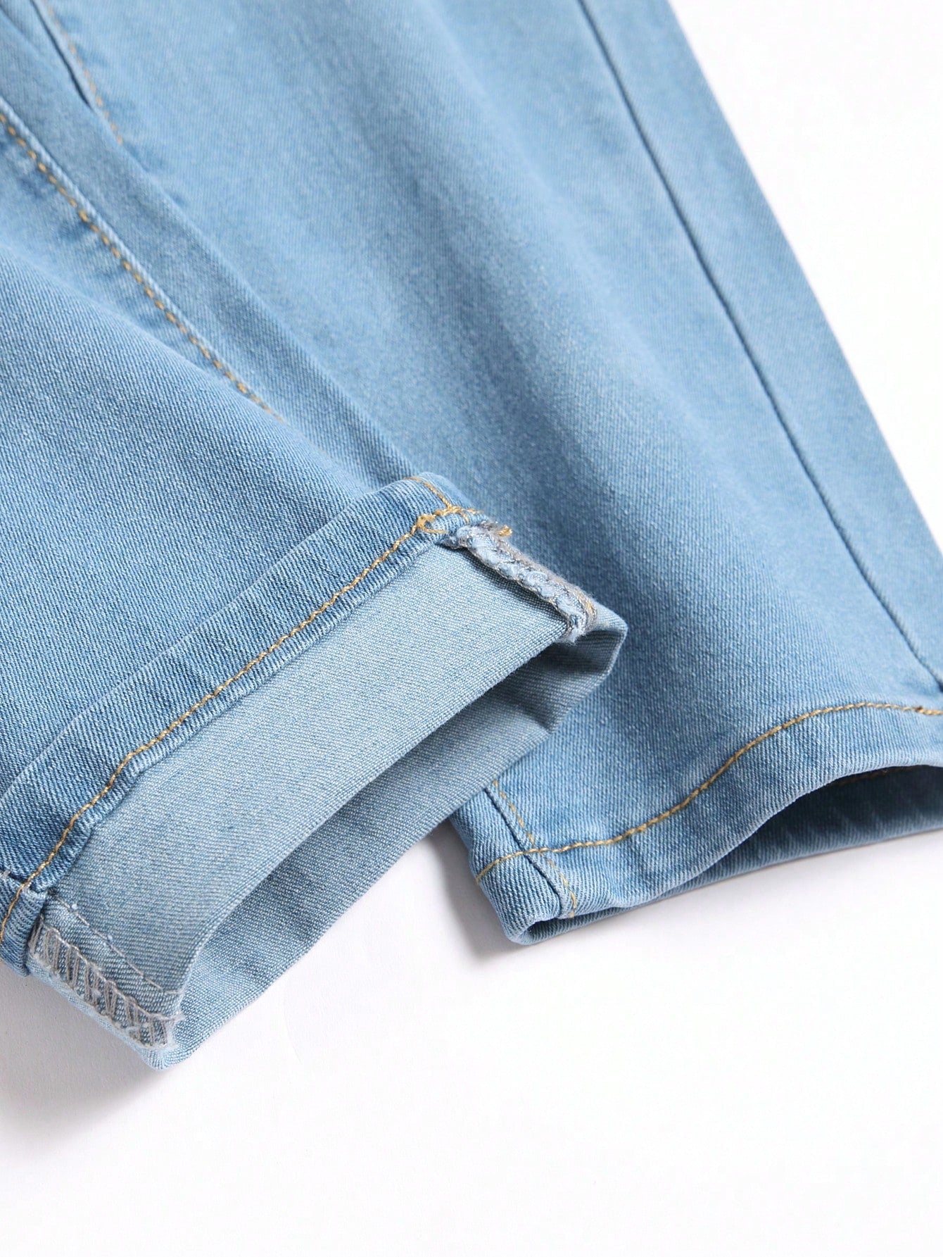 Manfinity Homme Men's Simple Front Button Multi-Pocket Casual Denim Jeans Light Wash