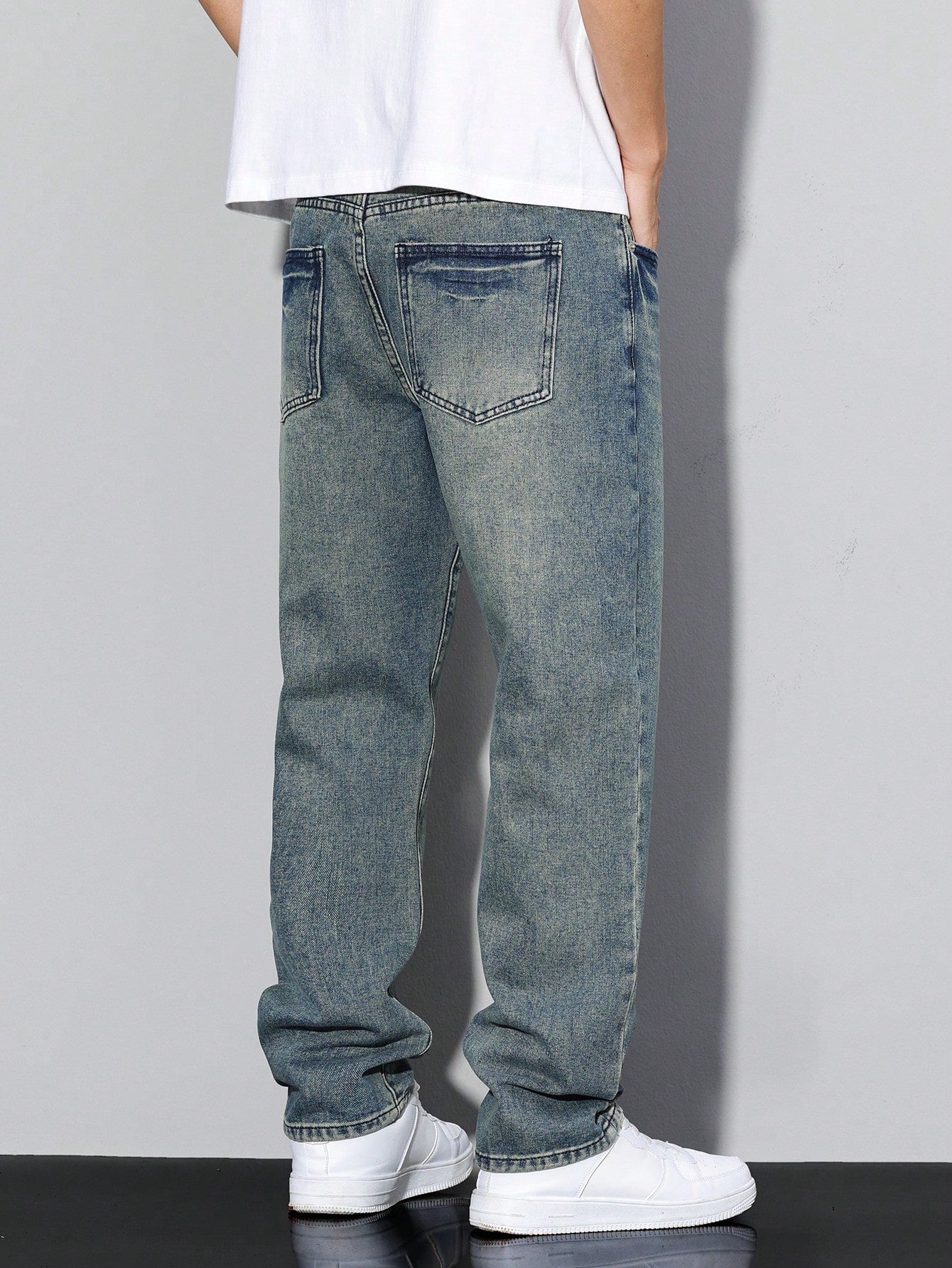 Manfinity Homme Men's Straight Loose Casual Versatile Jeans With Pockets Blue