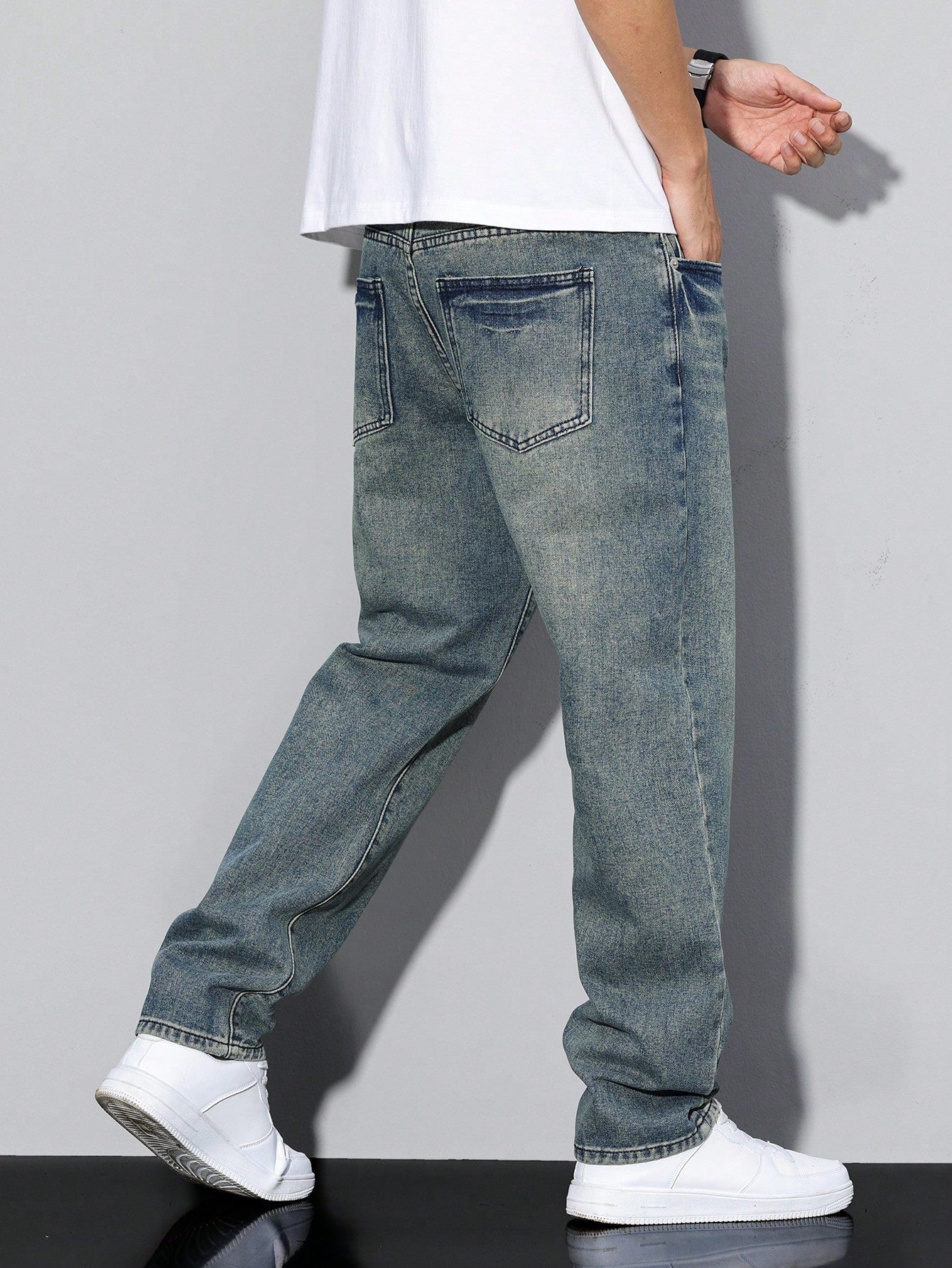 Manfinity Homme Men's Straight Loose Casual Versatile Jeans With Pockets Blue
