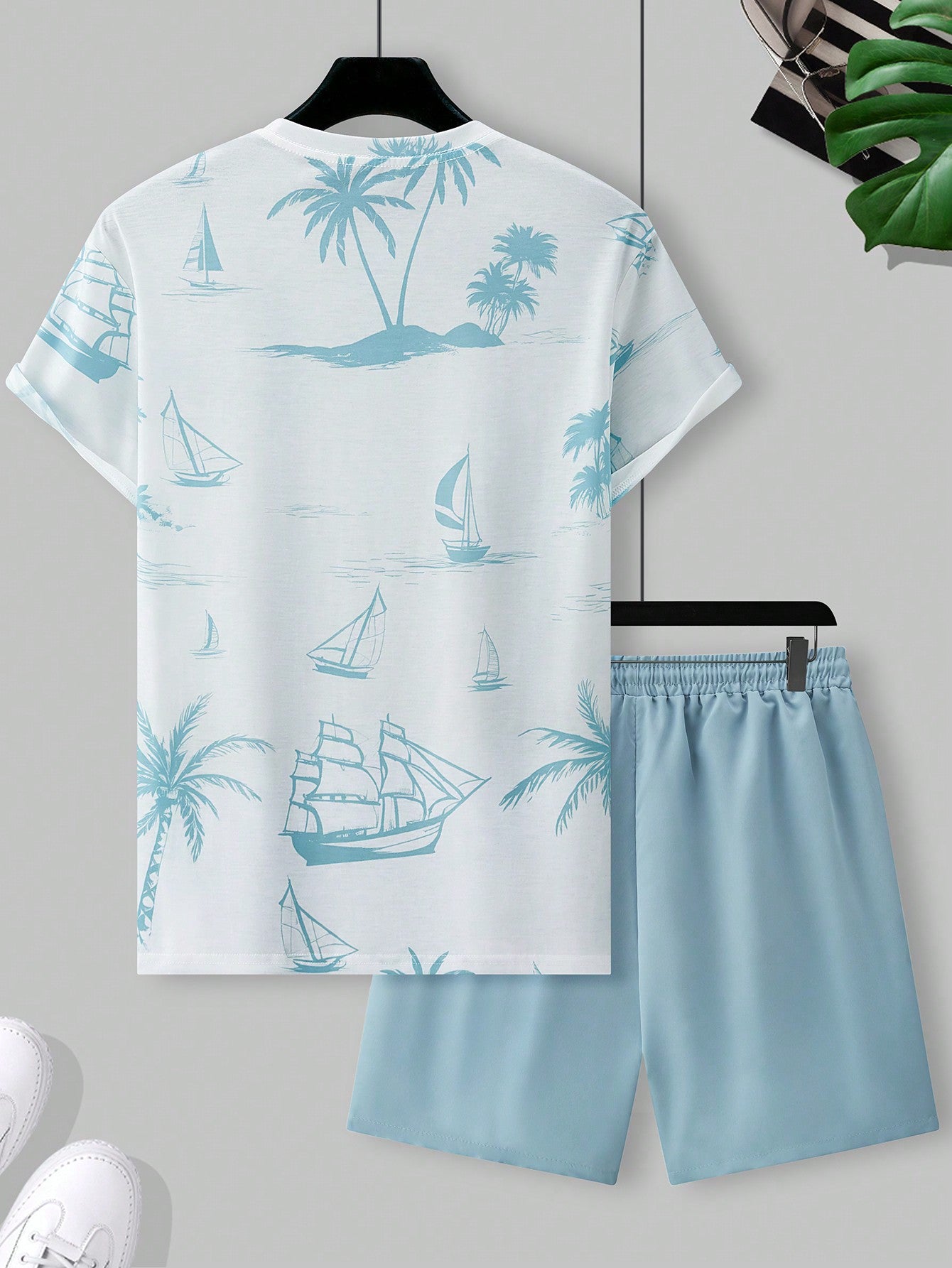 Manfinity RSRT Men's Summer Palm Tree Print Round Neck Short Sleeve Casual T-Shirt And Drawstring Waist Shorts Set Multicolor