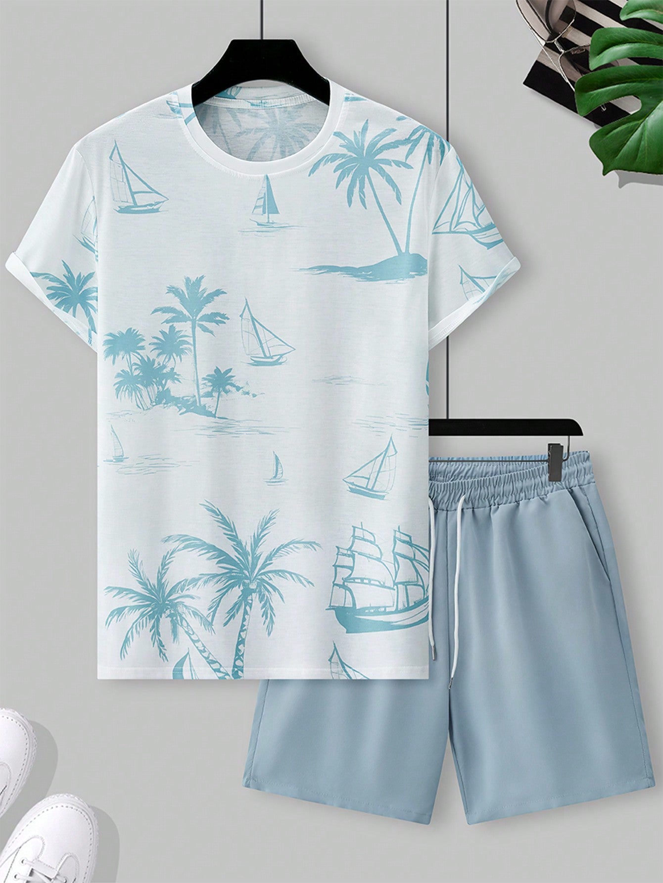 Manfinity RSRT Men's Summer Palm Tree Print Round Neck Short Sleeve Casual T-Shirt And Drawstring Waist Shorts Set Multicolor